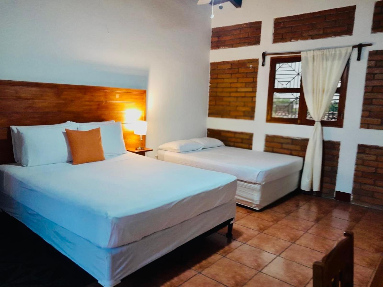 Hotel Al Sole León Eksteriør bilde