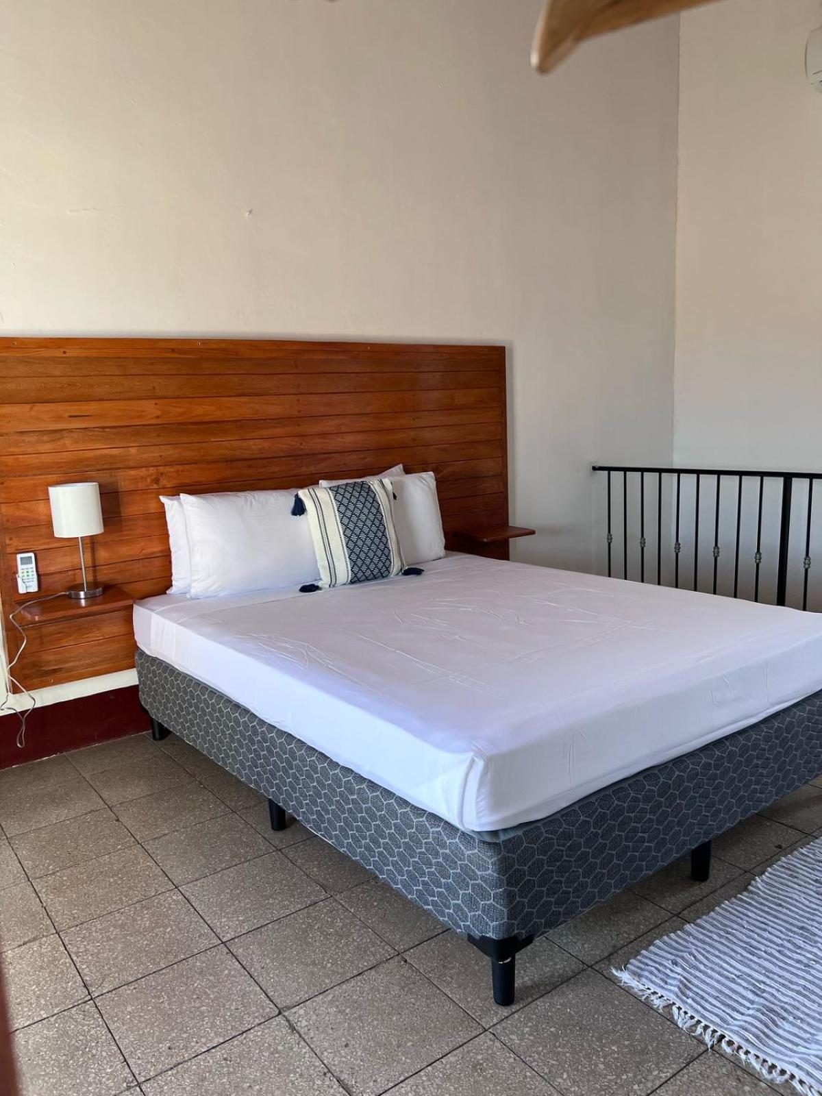 Hotel Al Sole León Eksteriør bilde